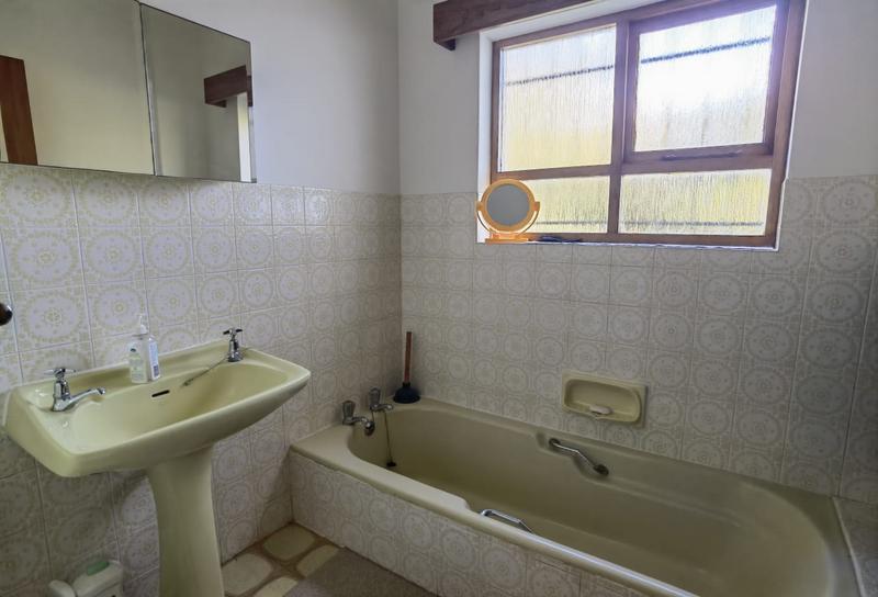 To Let 4 Bedroom Property for Rent in Upper Robberg Western Cape